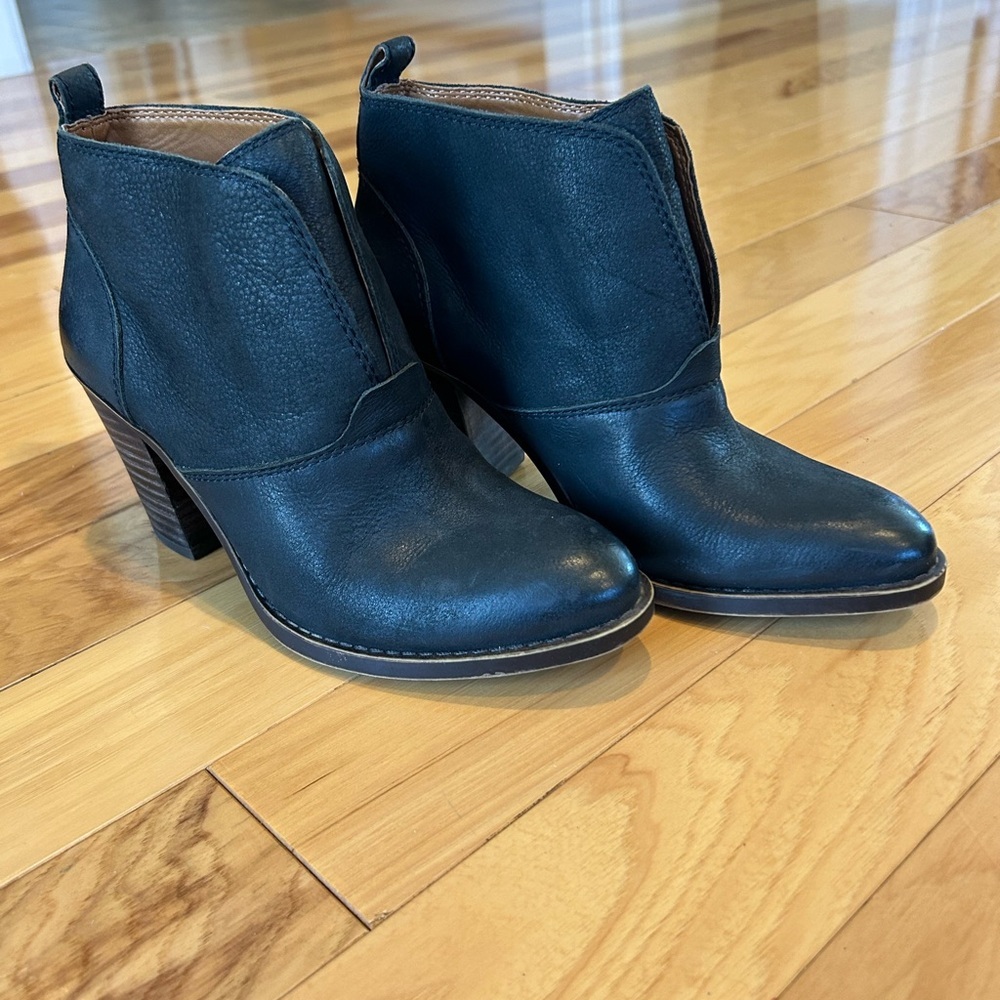 Lucky Brand Ehllen Leather Ankle Boots Booties For Women - Picture 12 of 13